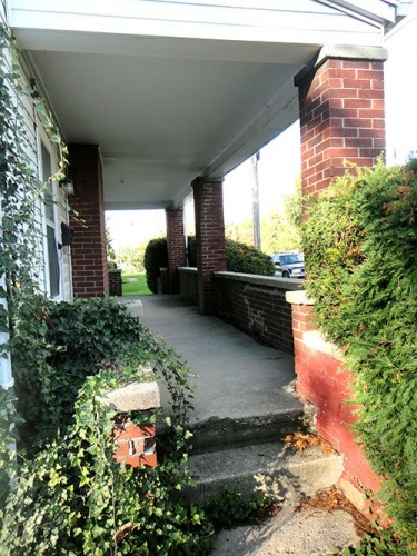 401-N.-Tillotson-Avenue-Front-Porch3.jpg